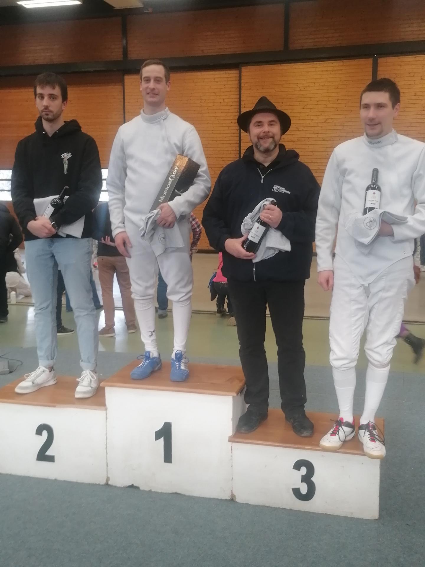Volvic podium henri